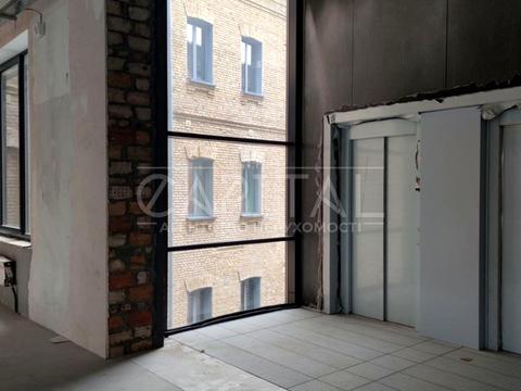 комерційна за адресою Науки просп., 1