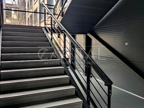 комерційна за адресою Науки просп., 1