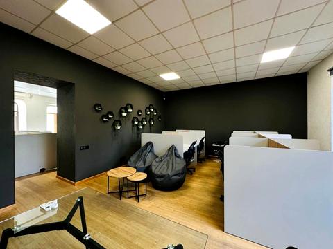 коммерческая по адресу Павловская ул., 10