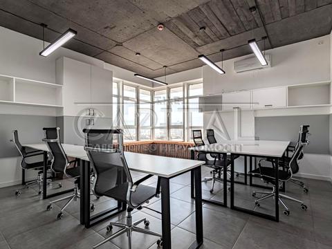 комерційна за адресою Кловський узвіз, 7