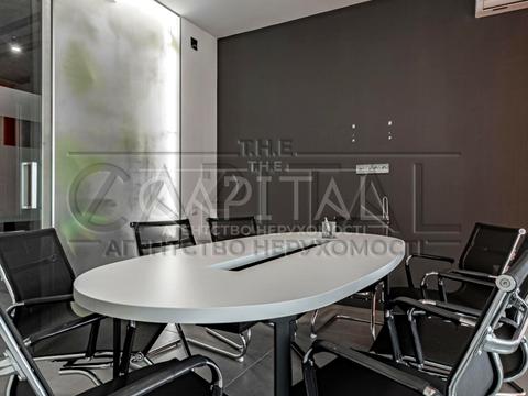 комерційна за адресою Кловський узвіз, 7