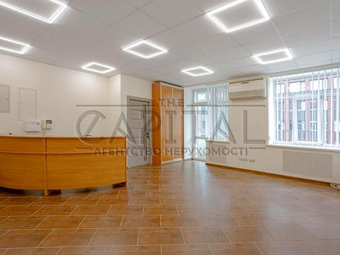 комерційна за адресою Саксаганського вул., 42