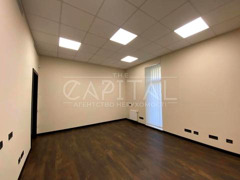 комерційна за адресою Івана Франка вул., 11