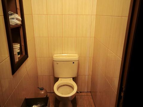 комерційна за адресою Вознесенська вул., 2Б