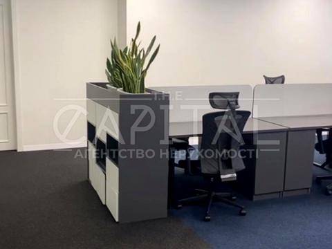 комерційна за адресою Велика Васильківська вул. (Червоноармійська), 110