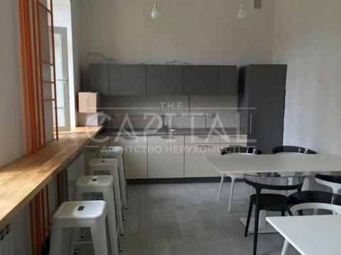 комерційна за адресою Велика Васильківська вул. (Червоноармійська), 110