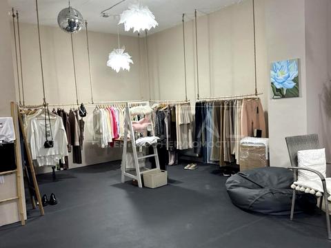 комерційна за адресою Левка Лук'яненка вул. (Маршала Тимошенка), 21к2