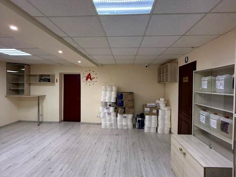 комерційна за адресою Володимира Вернадського вул. (Дзержинського), 19/21