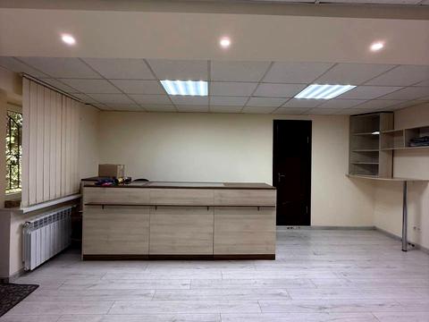 комерційна за адресою Володимира Вернадського вул. (Дзержинського), 19/21