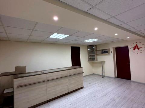 комерційна за адресою Володимира Вернадського вул. (Дзержинського), 19/21