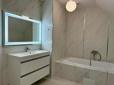 будинок за адресою Молодіжна