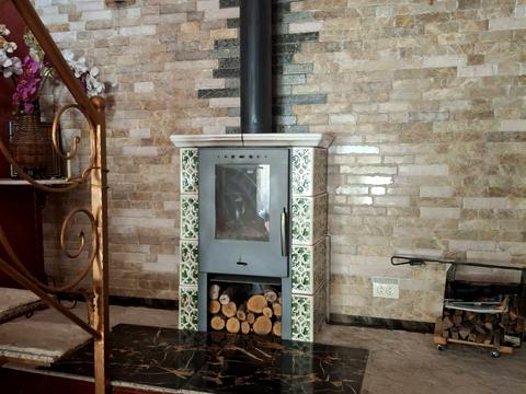 будинок за адресою смт. Великодолинське, Маріїнська вул., 1