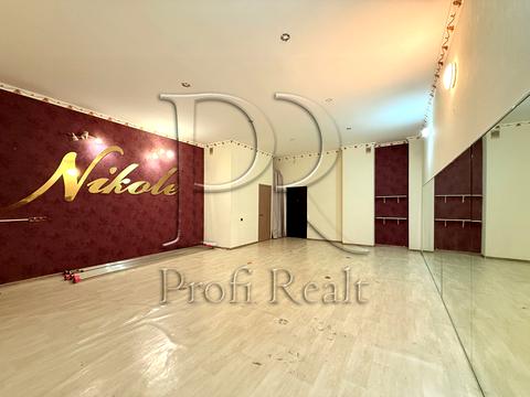 комерційна за адресою Драгоманова вул., 2-Б