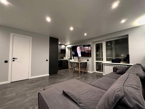 квартира за адресою Ніла Армстронга вул. (Казакова), 1