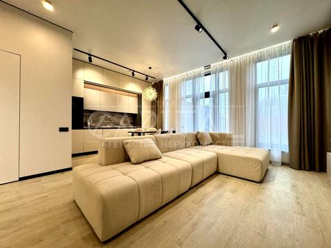 будинок за адресою Вереснева вул., 1