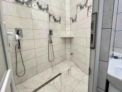 коммерческая по адресу Гусяк ул. (Таманська), 1