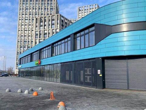 комерційна за адресою Зарічна вул., 2