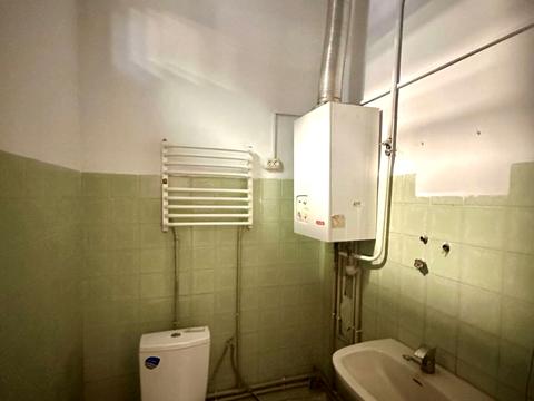 коммерческая по адресу Менцинского ул., 7