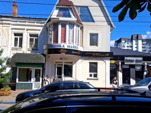 коммерческая по адресу Грушевського ул., 57