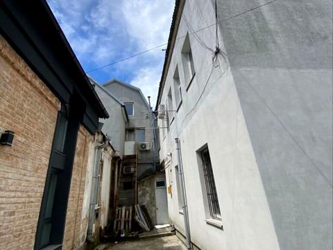 коммерческая по адресу Грушевського ул., 57