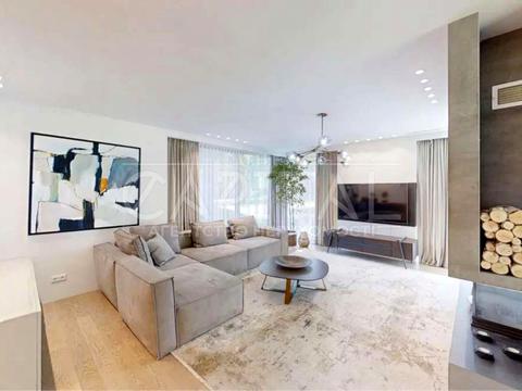 будинок за адресою Набережна вул.