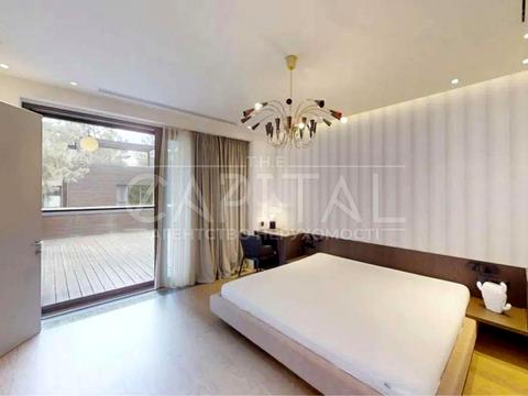 будинок за адресою Набережна вул.