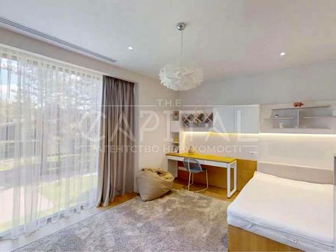 будинок за адресою Набережна вул.