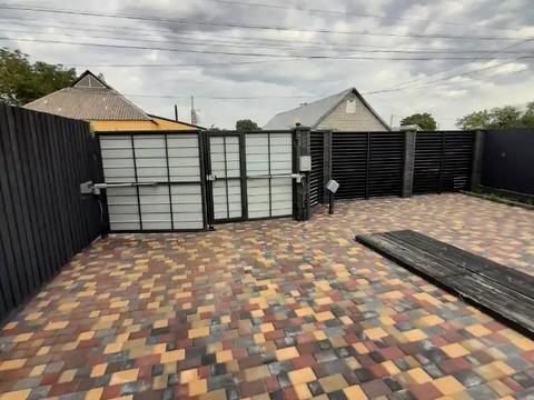 будинок за адресою Солідарності, 7