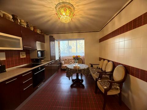 квартира за адресою Захисників України вул. (1-го Травня), 19