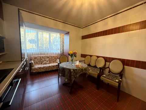 квартира за адресою Захисників України вул. (1-го Травня), 19