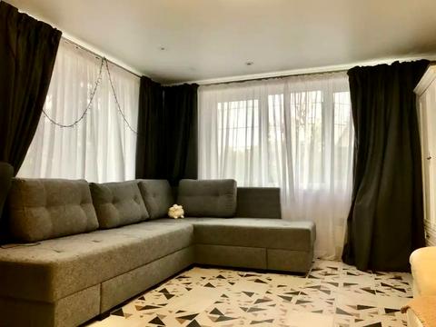 будинок за адресою Набережна, 1