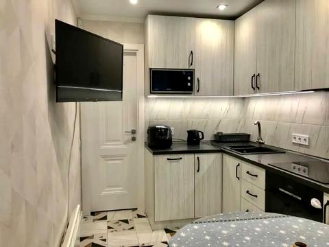 будинок за адресою Набережна, 1