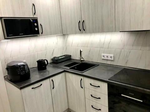 будинок за адресою Набережна, 1