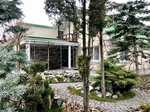 будинок за адресою Набережна, 1