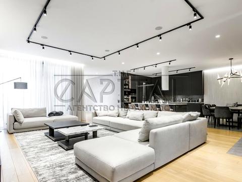 будинок за адресою Богатирська вул.