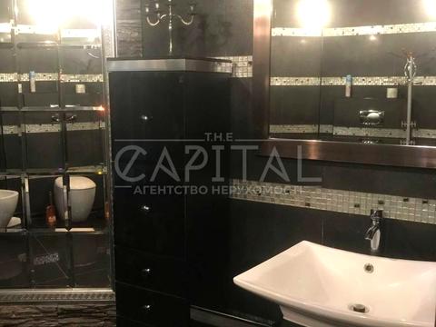 будинок за адресою Набережна вул.