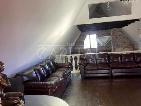 будинок за адресою Набережна вул.