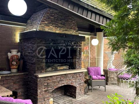 будинок за адресою Набережна вул.