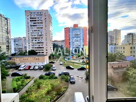 квартира за адресою Лариси Руденко вул., 10