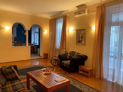 квартира по адресу Братская ул., 10