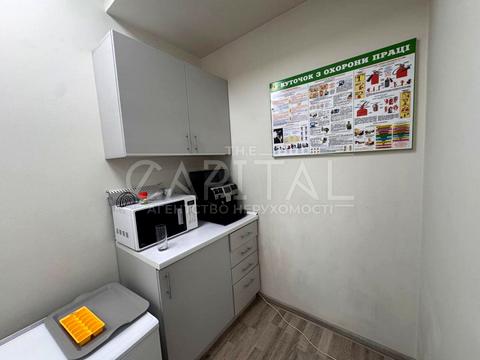 коммерческая по адресу Верхній Вал ул., 72