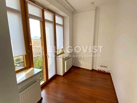 комерційна за адресою Крутий узвіз, 7