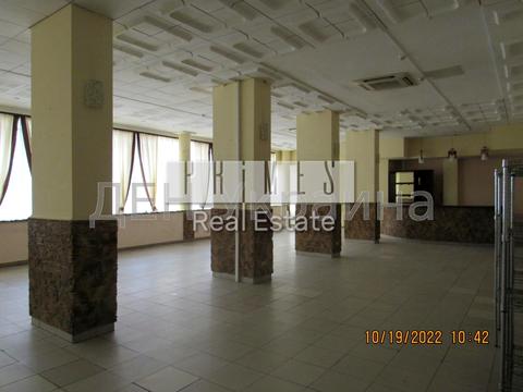 комерційна за адресою Голосіївський просп. (40-річчя Жовтня), 3