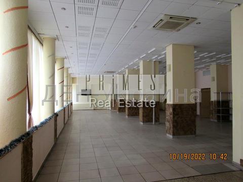 комерційна за адресою Голосіївський просп. (40-річчя Жовтня), 3