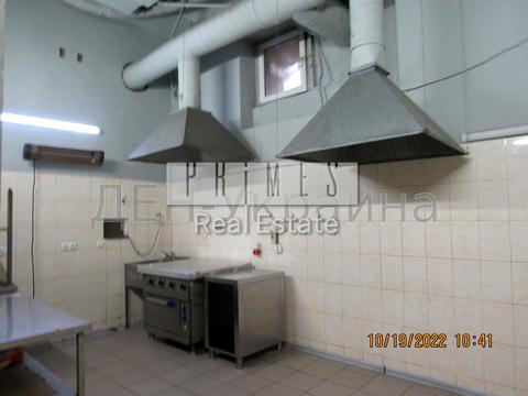 комерційна за адресою Голосіївський просп. (40-річчя Жовтня), 3