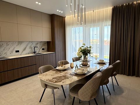 будинок за адресою Вишнева вул.