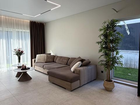 будинок за адресою Вишнева вул.