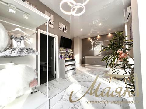 комерційна за адресою Салютна вул., 2к22