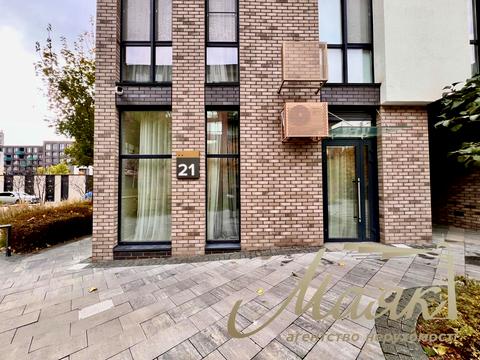 комерційна за адресою Салютна вул., 2к22