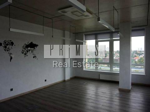 комерційна за адресою Жилянська вул., 68